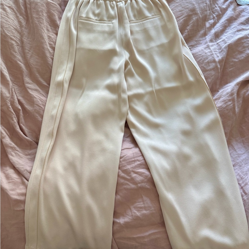 Elegant Silky Wide-Leg Pants - Picture 2 of 4